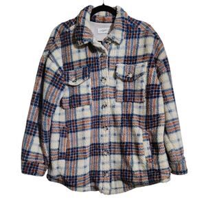 Carly Jean Los Angeles Sherpa Teddy Plaid Shacket Women’s Medium Pockets Button